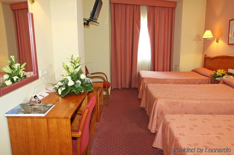 Maria De Luna Segorbe Room photo